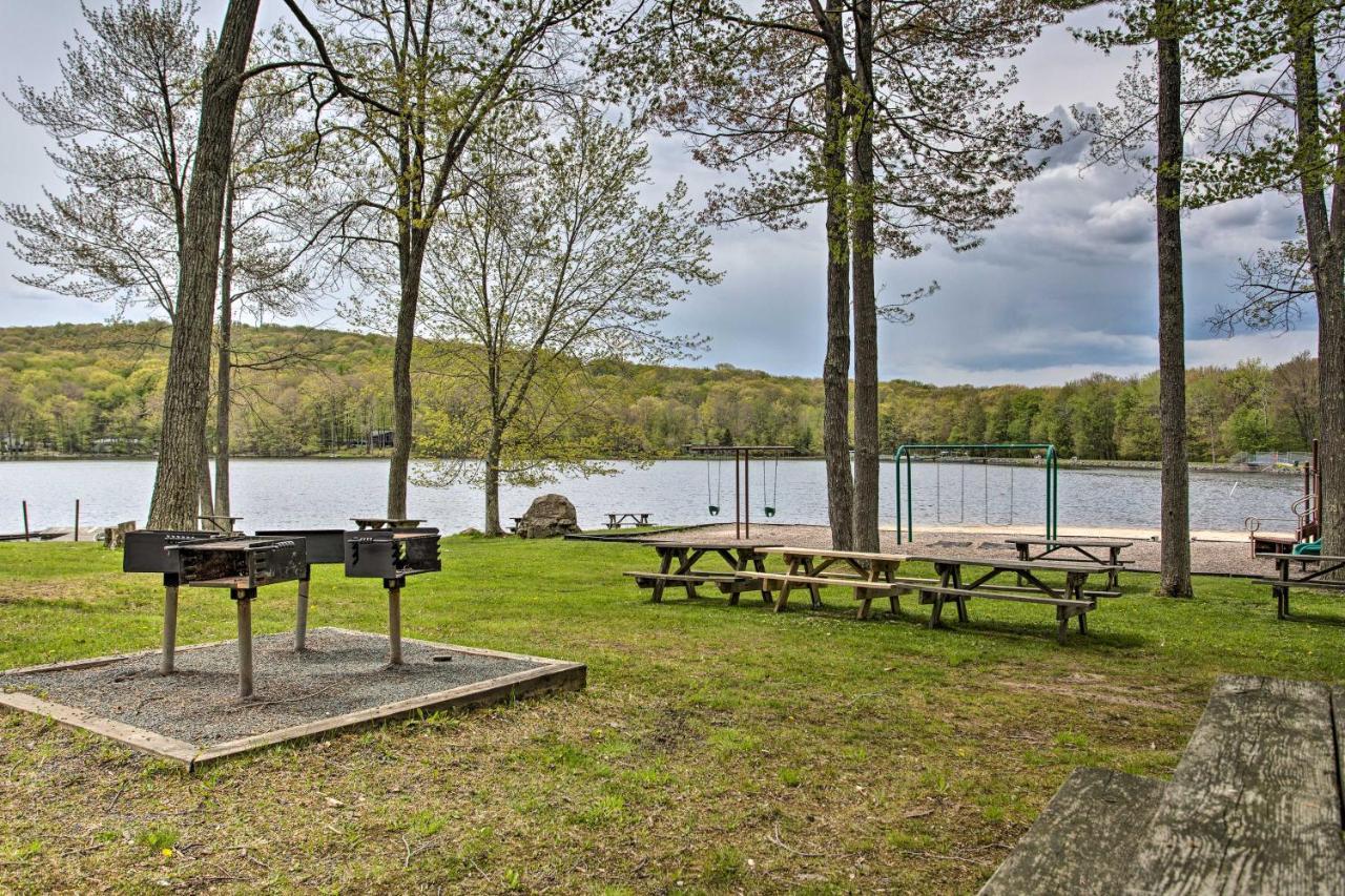 Poconos Vacation Walk To Locust Lake!